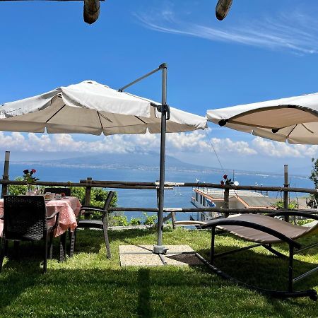 فيلا La Badia Montechiaro - Breathtaking View Of Sorrento Coast فيكو إيكوينس المظهر الخارجي الصورة