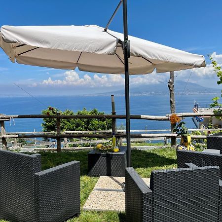 فيلا La Badia Montechiaro - Breathtaking View Of Sorrento Coast فيكو إيكوينس المظهر الخارجي الصورة