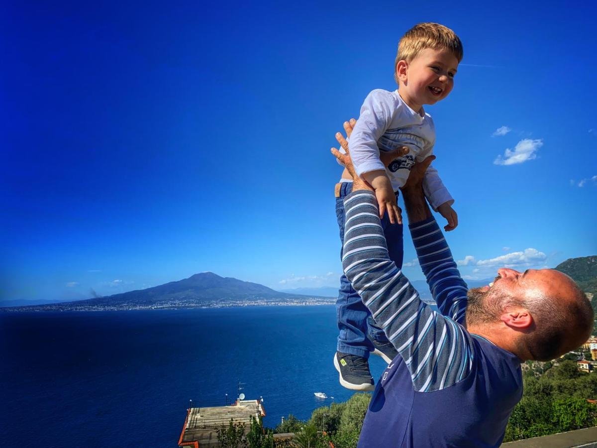 فيلا La Badia Montechiaro - Breathtaking View Of Sorrento Coast فيكو إيكوينس المظهر الخارجي الصورة