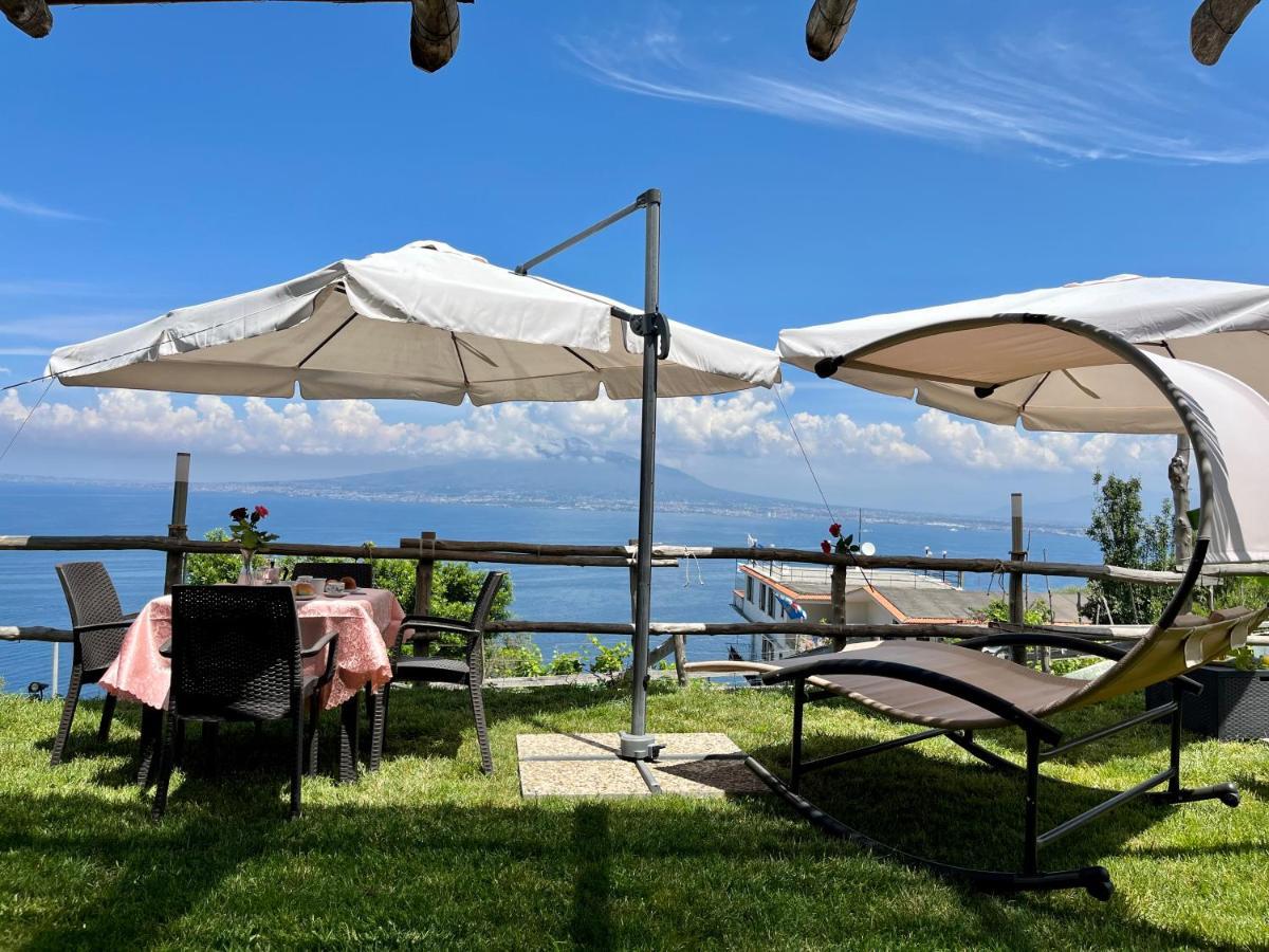 فيلا La Badia Montechiaro - Breathtaking View Of Sorrento Coast فيكو إيكوينس المظهر الخارجي الصورة