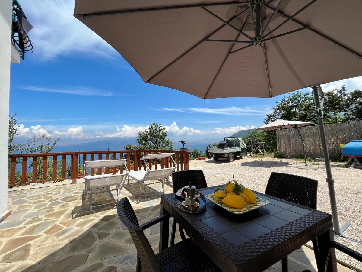 فيلا La Badia Montechiaro - Breathtaking View Of Sorrento Coast فيكو إيكوينس المظهر الخارجي الصورة