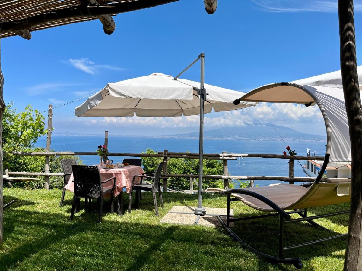 فيلا La Badia Montechiaro - Breathtaking View Of Sorrento Coast فيكو إيكوينس المظهر الخارجي الصورة