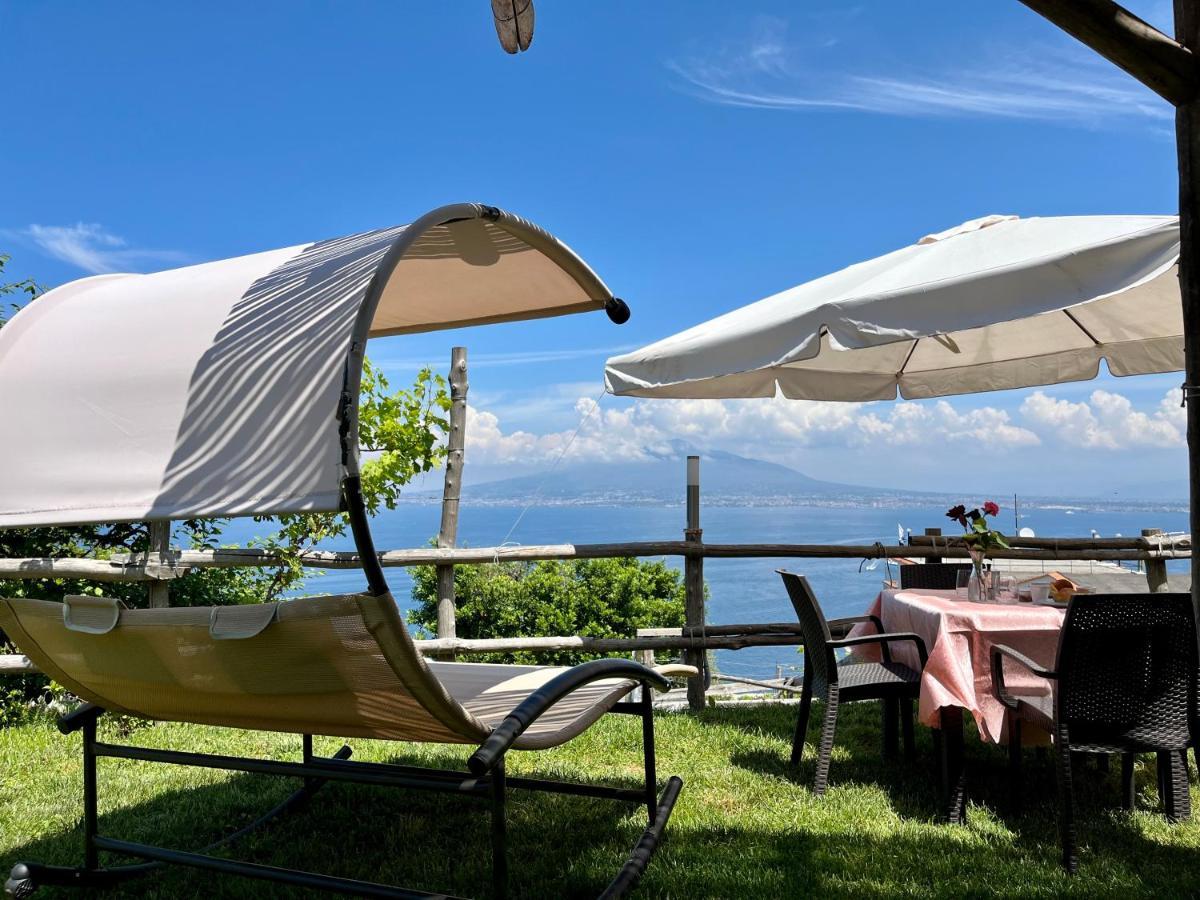 فيلا La Badia Montechiaro - Breathtaking View Of Sorrento Coast فيكو إيكوينس المظهر الخارجي الصورة