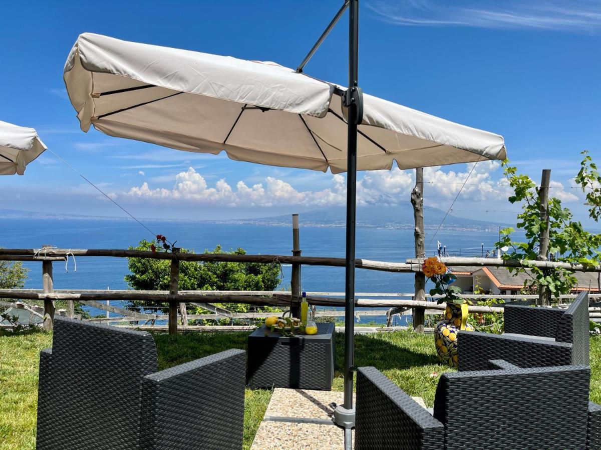 فيلا La Badia Montechiaro - Breathtaking View Of Sorrento Coast فيكو إيكوينس المظهر الخارجي الصورة