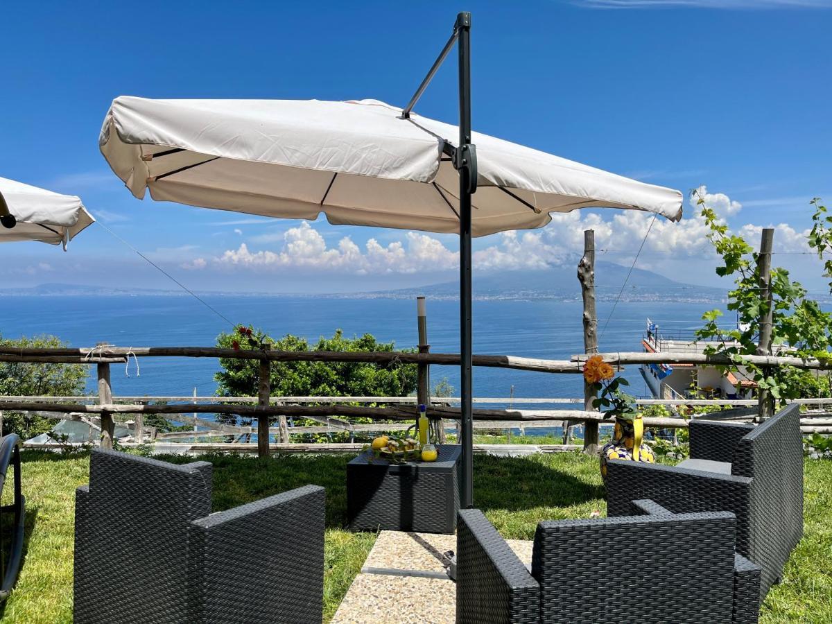 فيلا La Badia Montechiaro - Breathtaking View Of Sorrento Coast فيكو إيكوينس المظهر الخارجي الصورة